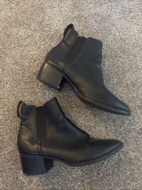 Women's Black Leather Ankle Boots - Classic Chelsea Style A New Day 7.5